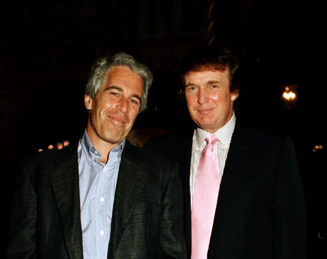 Epstein and Trump photographed together in 1997
